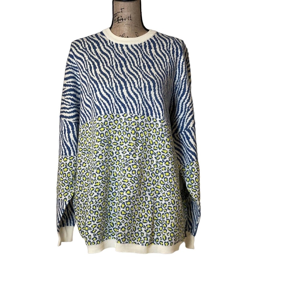 New With Tags. Spirit Jersey Oversized NY Animal Print Sweater. L